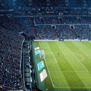 爱游戏中国：德利赫特赛后坦言，侥幸胜利非长久之计，球队需正视防守隐患