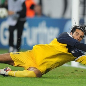 爱游戏官网|图赫尔回应换下贝林厄姆争议，黄牌风险下的战术抉择，球员情绪属正常竞争反应